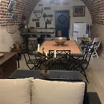 Casa vacanze Troglodytique Typique Et Cosy Pour Escapade Paisible - Fr-1-410-484