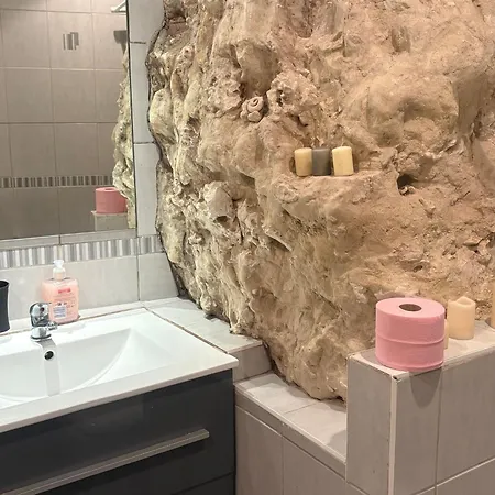 Сasa de vacaciones Troglodytique Typique Et Cosy Pour Escapade Paisible - Fr-1-410-484